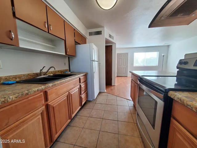 $1,795 | 1022 West Hickory Street, Mesa, AZ 85201