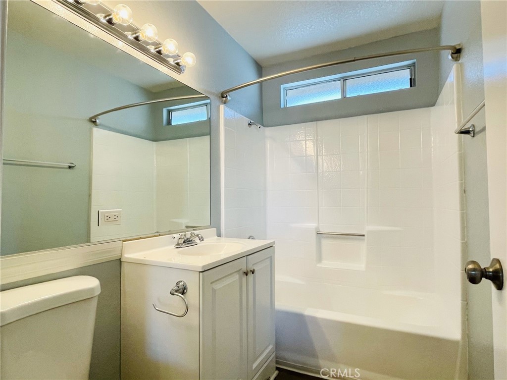 79400 Ave 42, Unit B Indio, CA 92203 - Photo 13 of 21