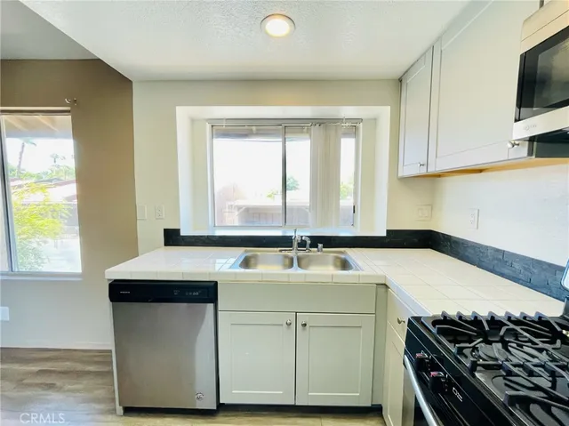 $2,095 | 79400 Ave 42, Unit B, Indio, CA 92203