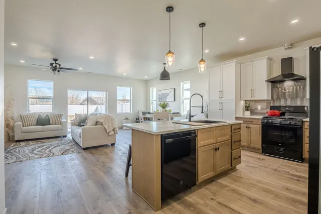 $470,000 | 2876 Rock Creek Drive, Unit B, Grand Junction, CO 81503