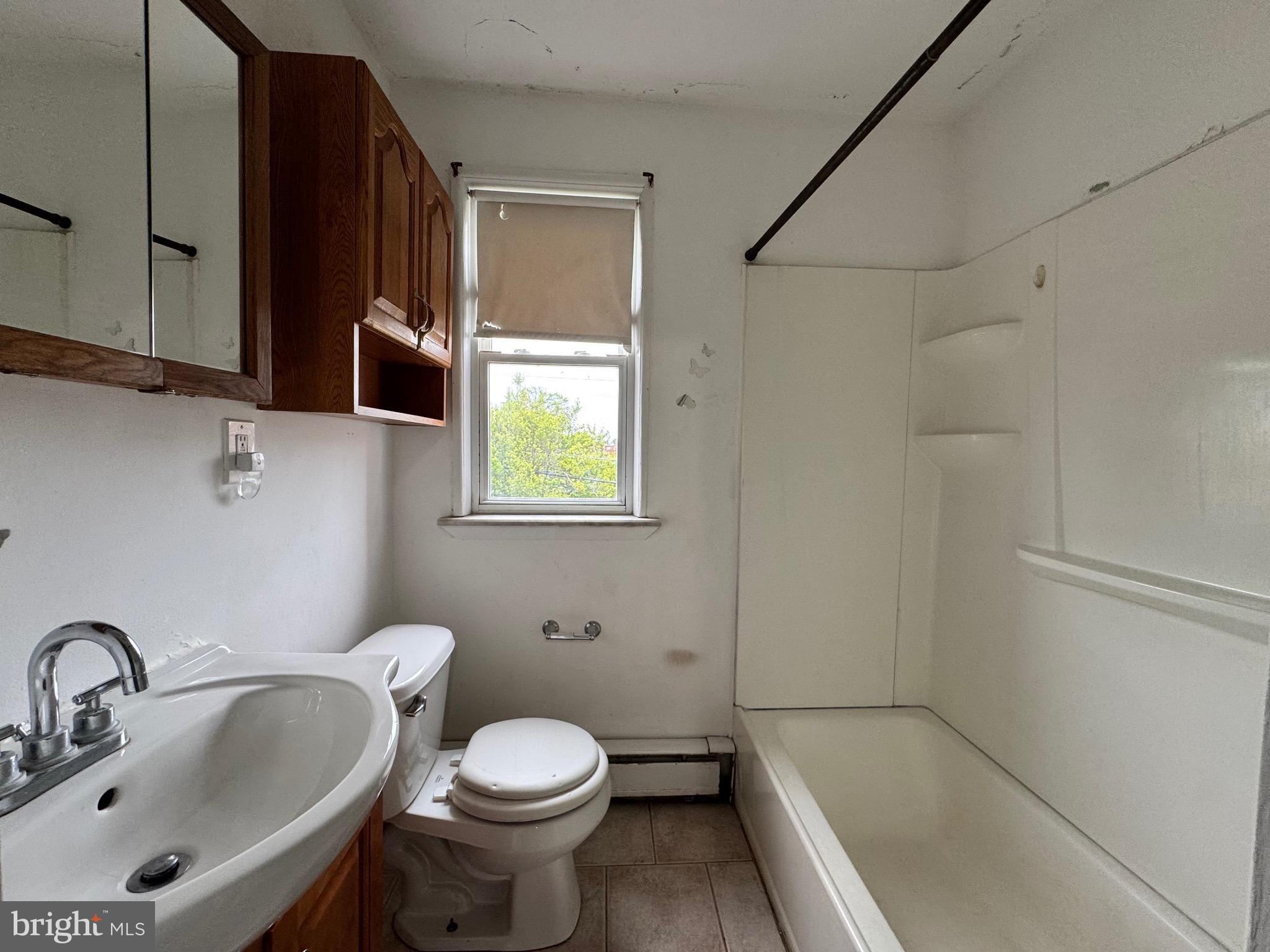 86 Berkshire Road Baltimore, MD 21221 - Photo 13 of 15 Gallery Image 13