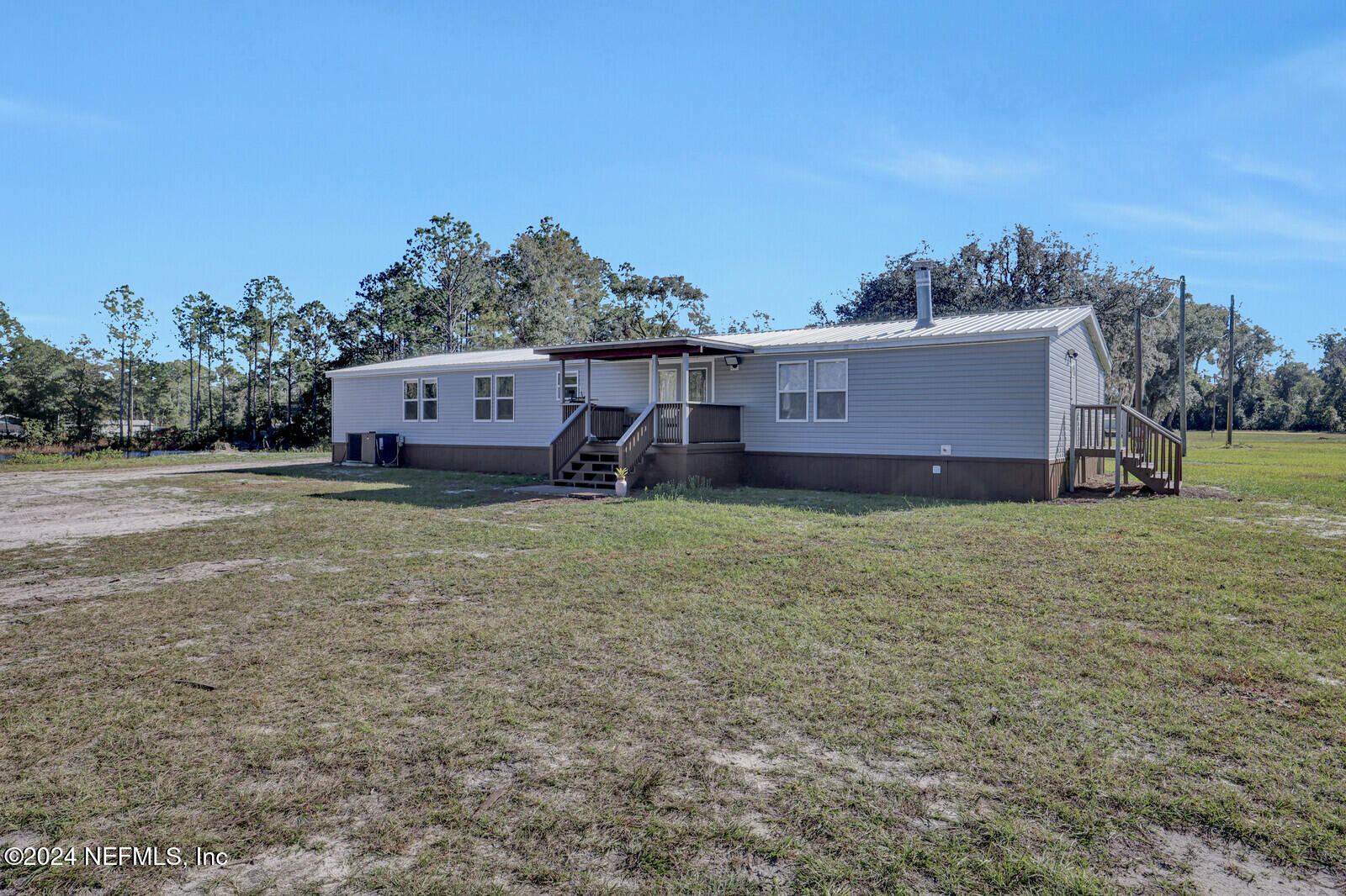 141 Woods Road San Mateo, FL 32187 - Photo 59 of 64 72_0H3A6640 (1)_mls