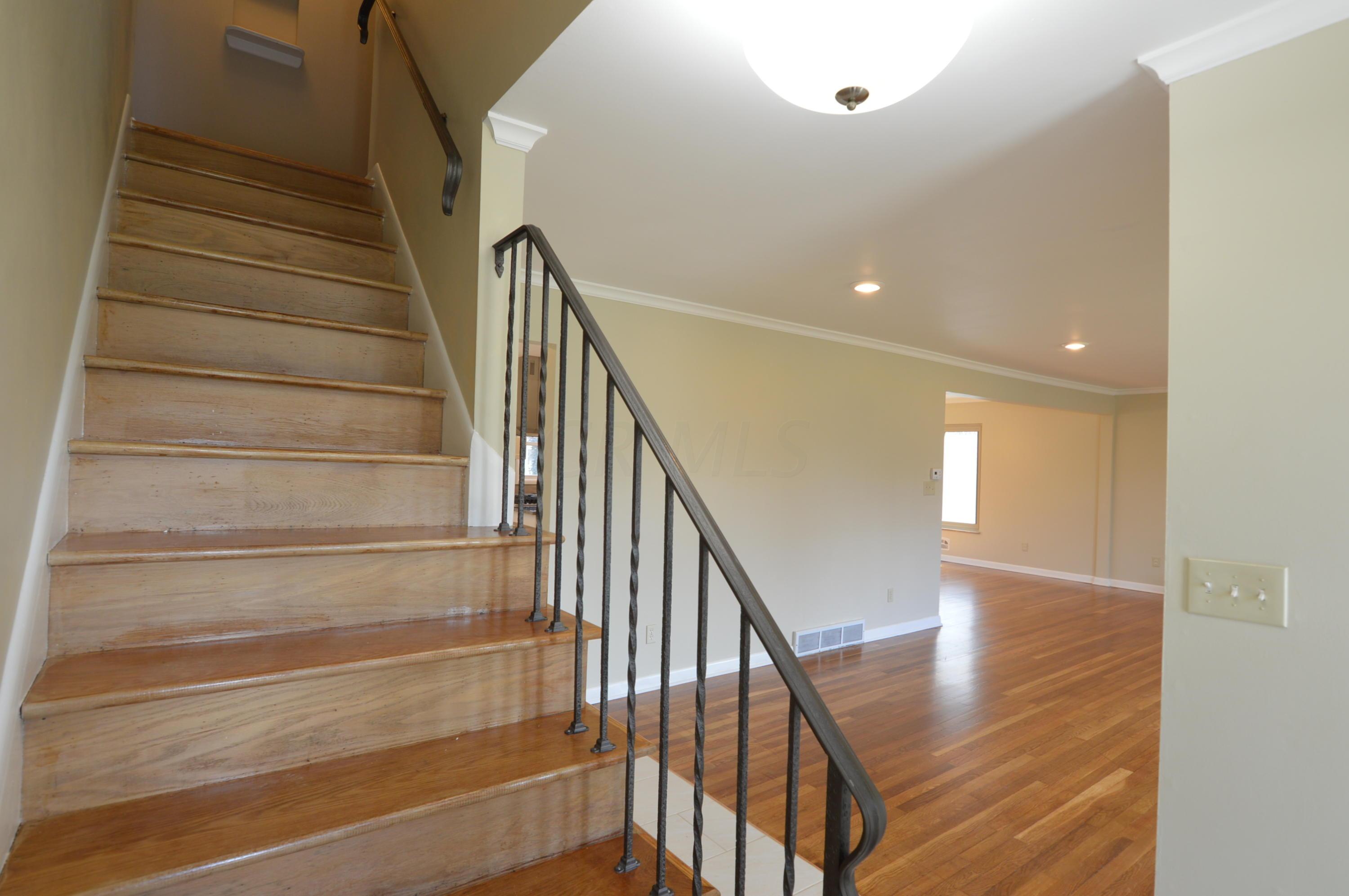 3182 Brandon Road Columbus, OH 43221 - Photo 3 of 30 Gallery Image 3