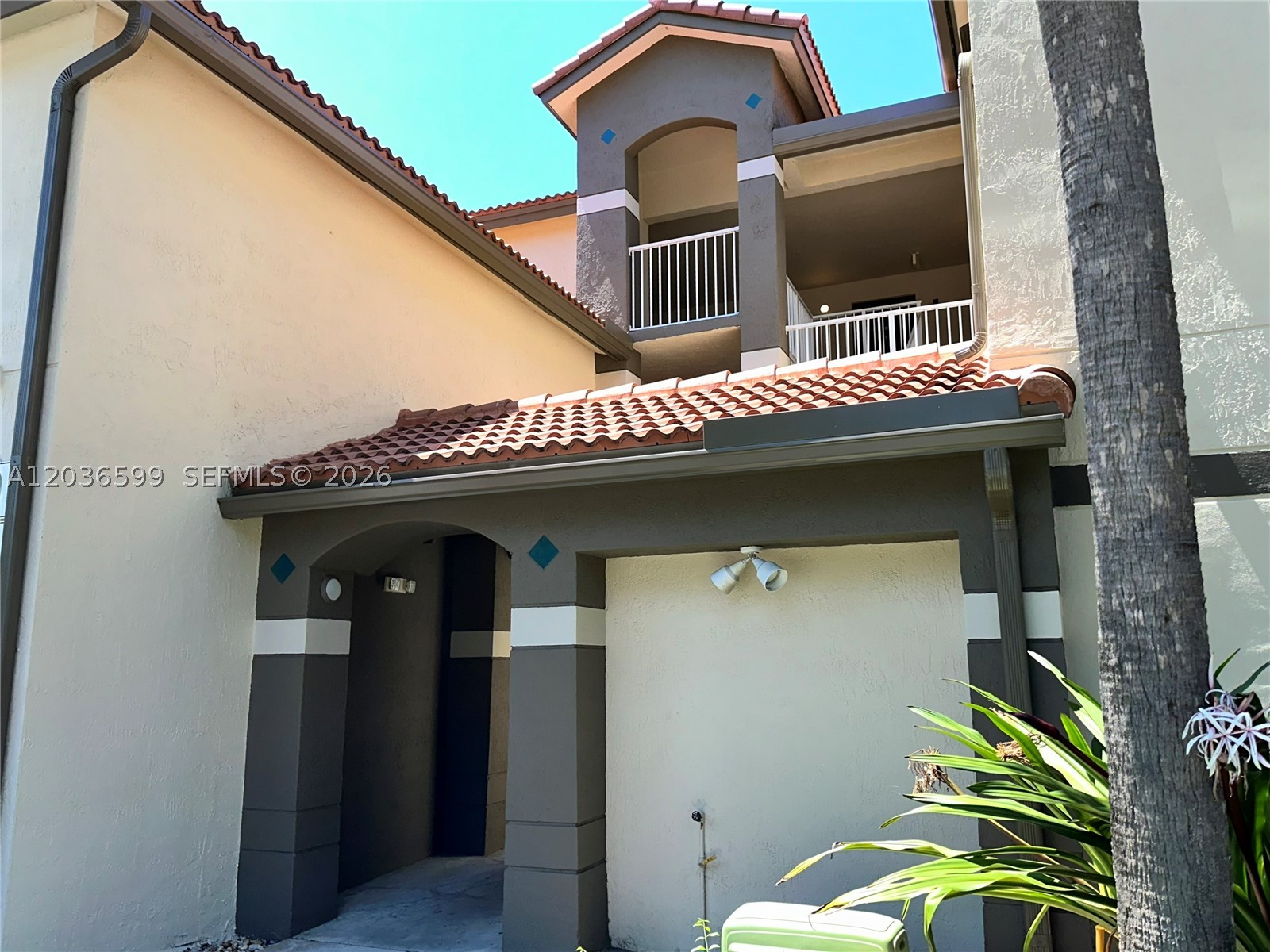 460 South Park Road, Unit 6203 Hollywood, FL 33021 - Photo 1 of 32 ENTRANCE TO STARWAY TO 2ND FLOOR