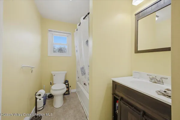 $249,942 | 17 Doty Avenue, Melrose, NY 12121