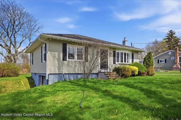 $249,942 | 17 Doty Avenue, Melrose, NY 12121