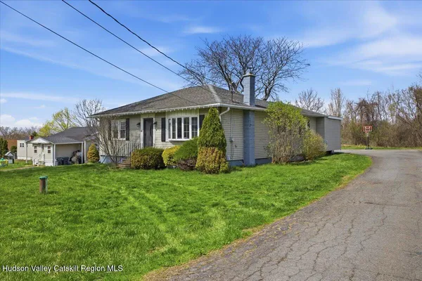 $249,942 | 17 Doty Avenue, Melrose, NY 12121