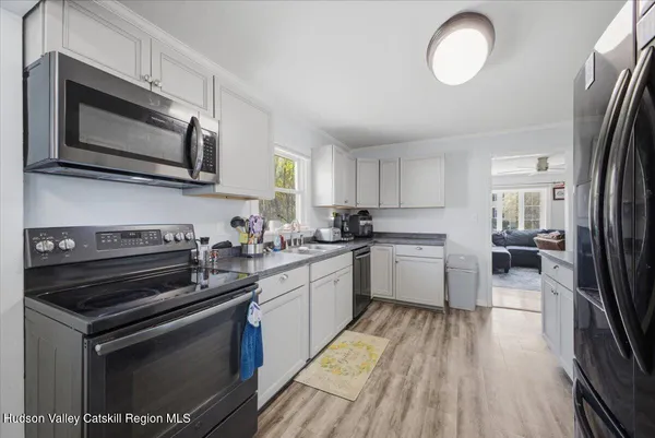 $249,942 | 17 Doty Avenue, Melrose, NY 12121