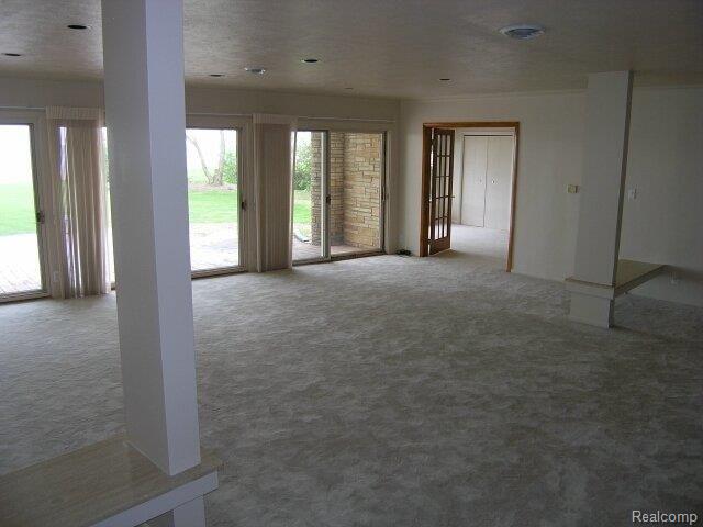 870 Lake Shore Road Grosse Pointe, MI 48236 - Photo 6 of 24 Great Room