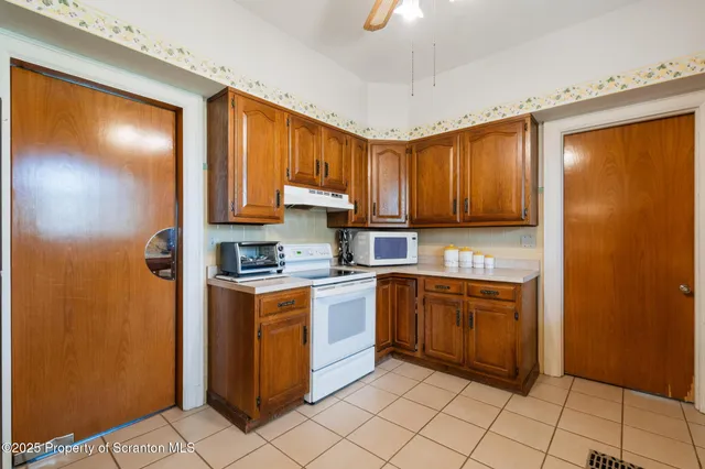 $2,900,000 | 343 Crystal Lake Road, Carbondale, PA 18407