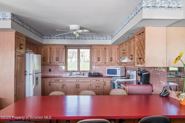 $2,900,000 | 343 Crystal Lake Road, Carbondale, PA 18407