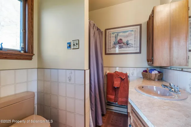 $2,900,000 | 343 Crystal Lake Road, Carbondale, PA 18407