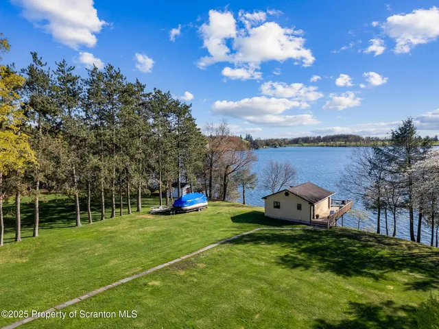 $2,900,000 | 343 Crystal Lake Road, Carbondale, PA 18407