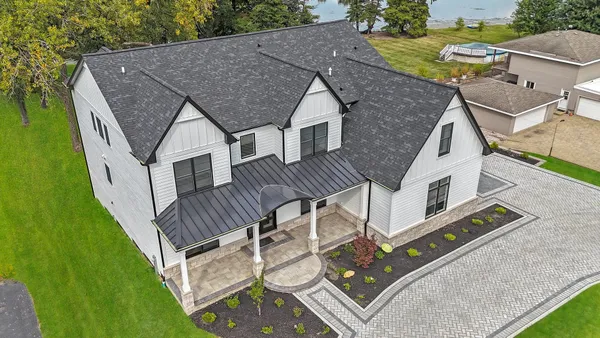 $2,090,000 | 15W670 83rd Street, Burr Ridge, IL 60527