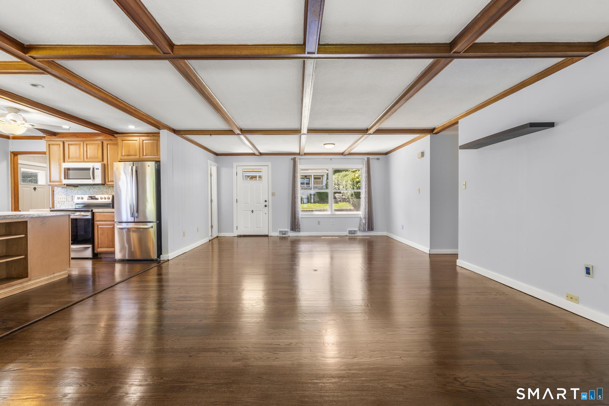 48 Prospect Avenue East Lyme, CT 06357 - Photo 5 of 38
