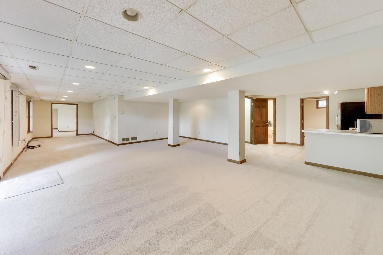 2899 Nish Road Crystal Lake, IL 60012 - Photo 24 of 32 Gallery Image 24