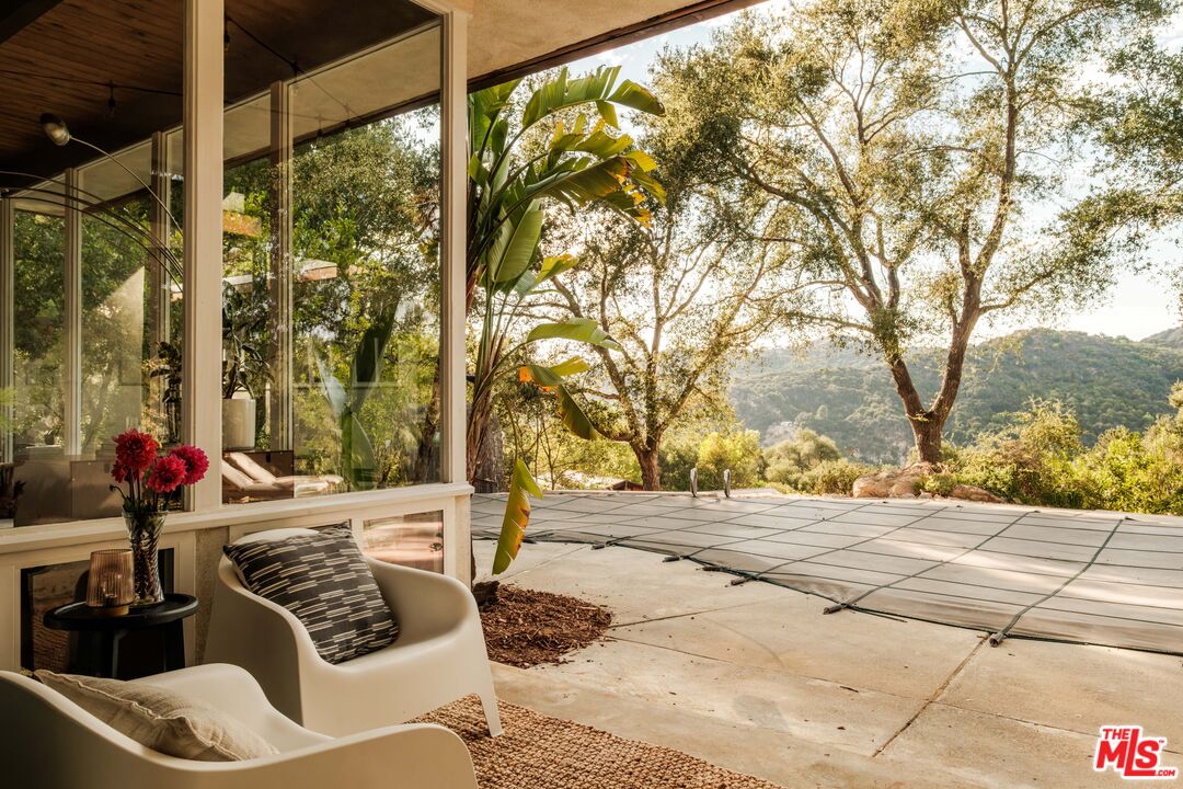 21269 Entrada Road Topanga, CA 90290 - Photo 52 of 73