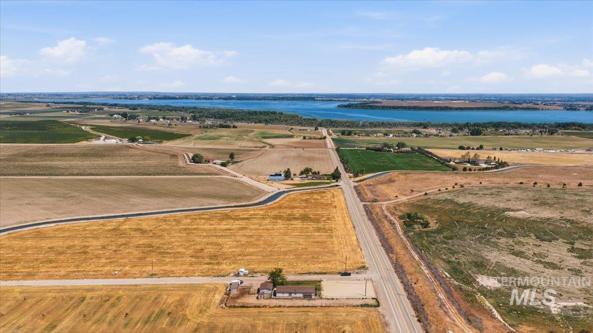 10491 Farner Road Caldwell, ID 83607 - Photo 3 of 31