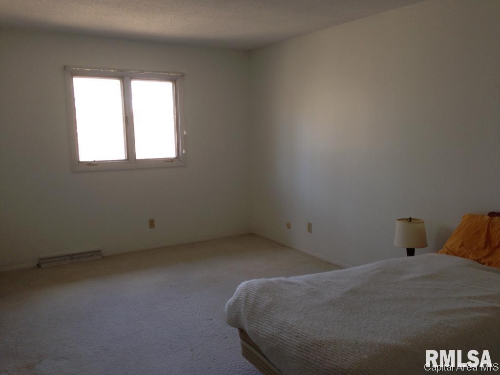 11 Timberhill Springfield, IL 62704 - Photo 14 of 19