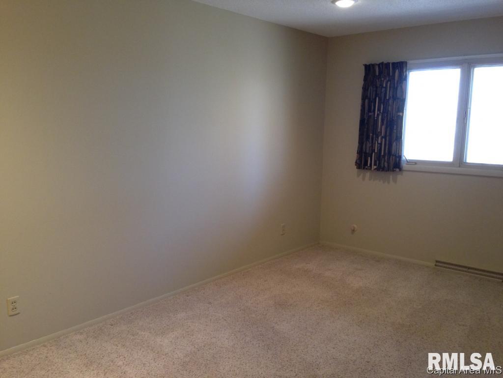 11 Timberhill Springfield, IL 62704 - Photo 17 of 19