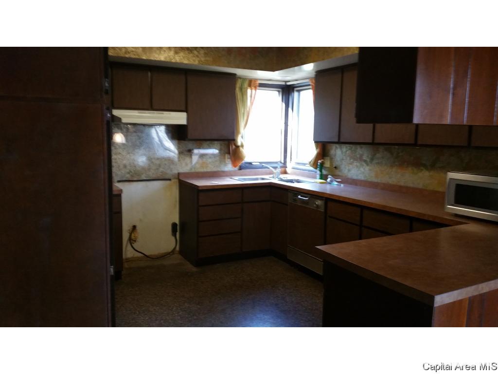 11 Timberhill Springfield, IL 62704 - Photo 8 of 19