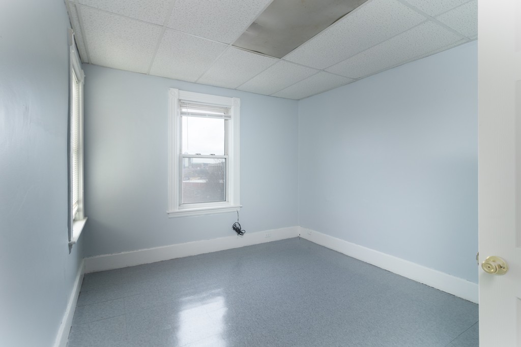 60 Harrison Street Worcester, MA 01604 - Photo 17 of 21 Gallery Image 17