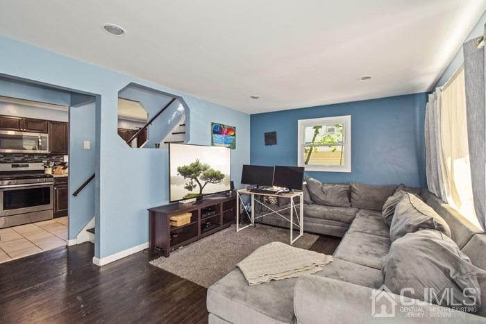 96 Tunison Road New Brunswick, NJ 08901 - Photo 2 of 14 Gallery Image 2