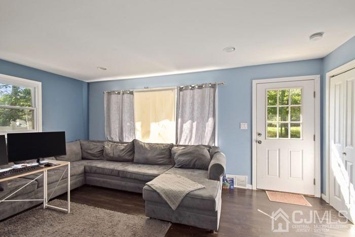 96 Tunison Road New Brunswick, NJ 08901 - Photo 3 of 14 Gallery Image 3