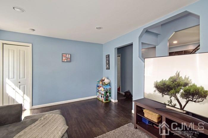 96 Tunison Road New Brunswick, NJ 08901 - Photo 4 of 14 Gallery Image 4