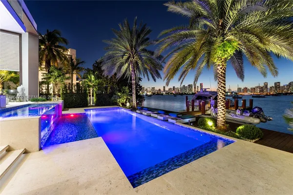 $19,500,000 | 441 North Hibiscus Drive, Miami Beach, FL 33139