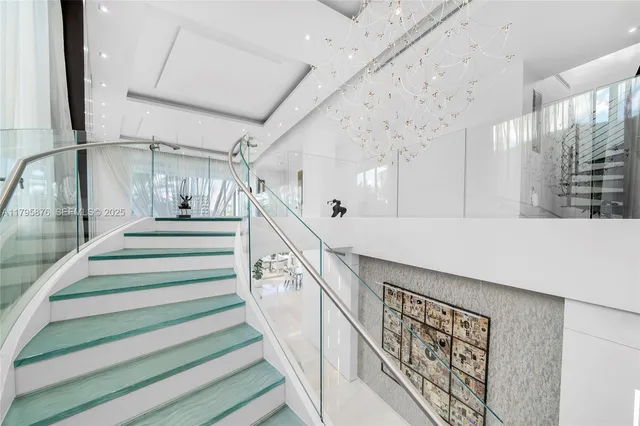 $21,500,000 | 441 North Hibiscus Drive, Miami Beach, FL 33139