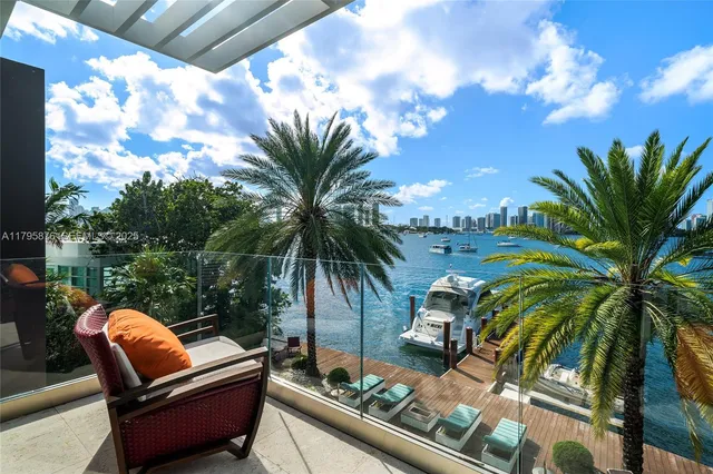 $21,500,000 | 441 North Hibiscus Drive, Miami Beach, FL 33139