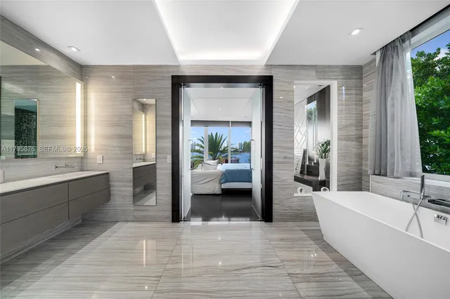 $21,500,000 | 441 North Hibiscus Drive, Miami Beach, FL 33139