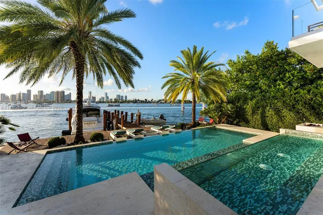 $21,500,000 | 441 North Hibiscus Drive, Miami Beach, FL 33139