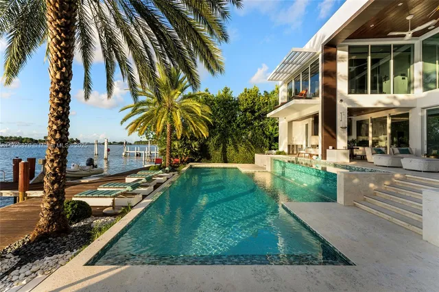 $21,500,000 | 441 North Hibiscus Drive, Miami Beach, FL 33139