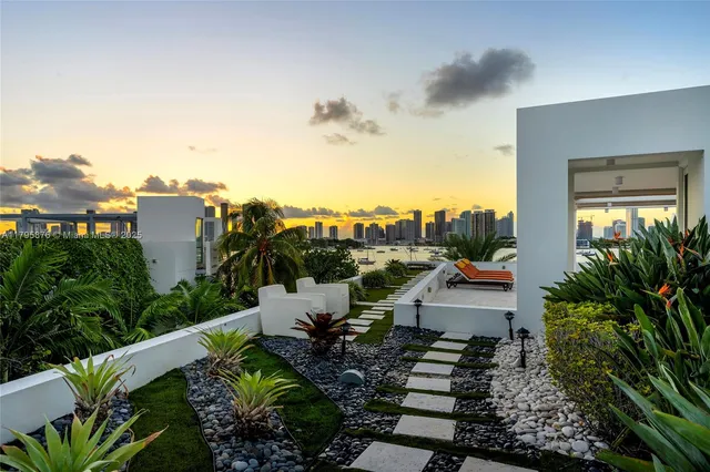 $21,500,000 | 441 North Hibiscus Drive, Miami Beach, FL 33139