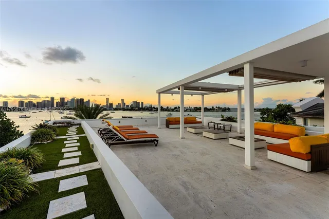 $21,500,000 | 441 North Hibiscus Drive, Miami Beach, FL 33139