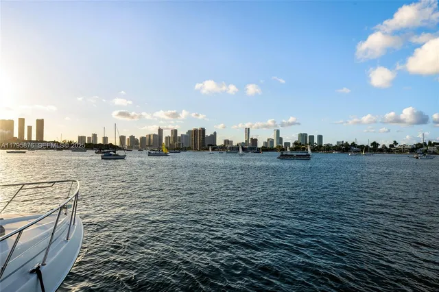 $21,500,000 | 441 North Hibiscus Drive, Miami Beach, FL 33139