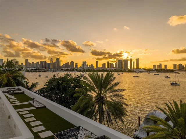 $21,500,000 | 441 North Hibiscus Drive, Miami Beach, FL 33139