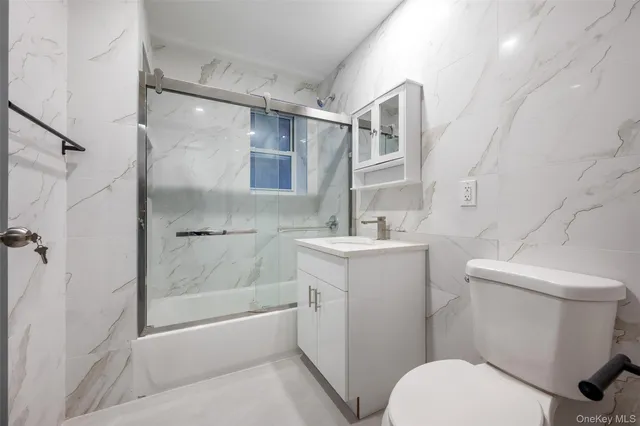 $1,738,000 | 66-17 Clinton Avenue | Maspeth