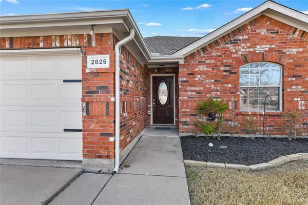 $2,150 | 2825 Dawn Spring Drive, Little Elm, TX 75068