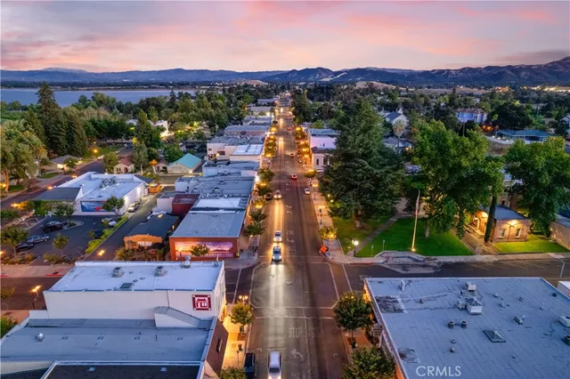 $1,065,000 | 302 North Main Street, Lakeport, CA 95453