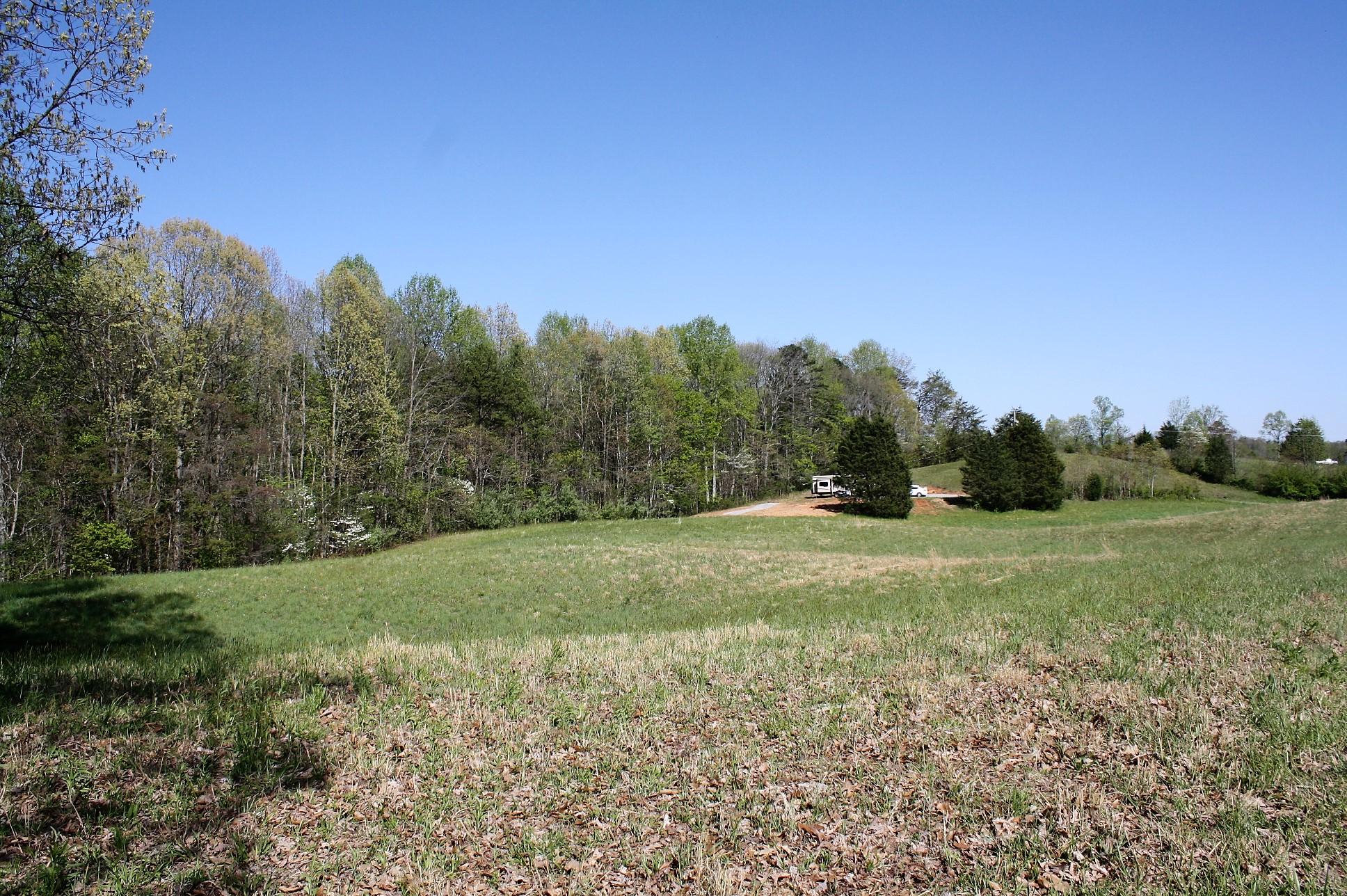 887 Leach Medley Road Speedwell, TN 37870 - Photo 2 of 9 leach medley 17
