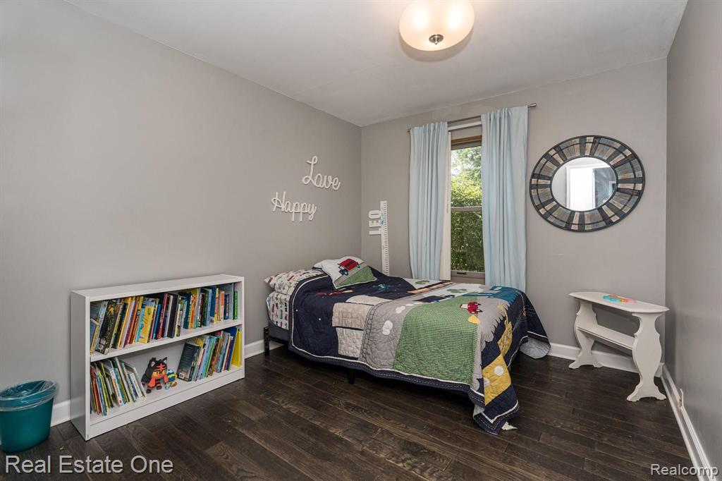 2033 Avonstoke Road Rochester Hills, MI 48307 - Photo 17 of 30