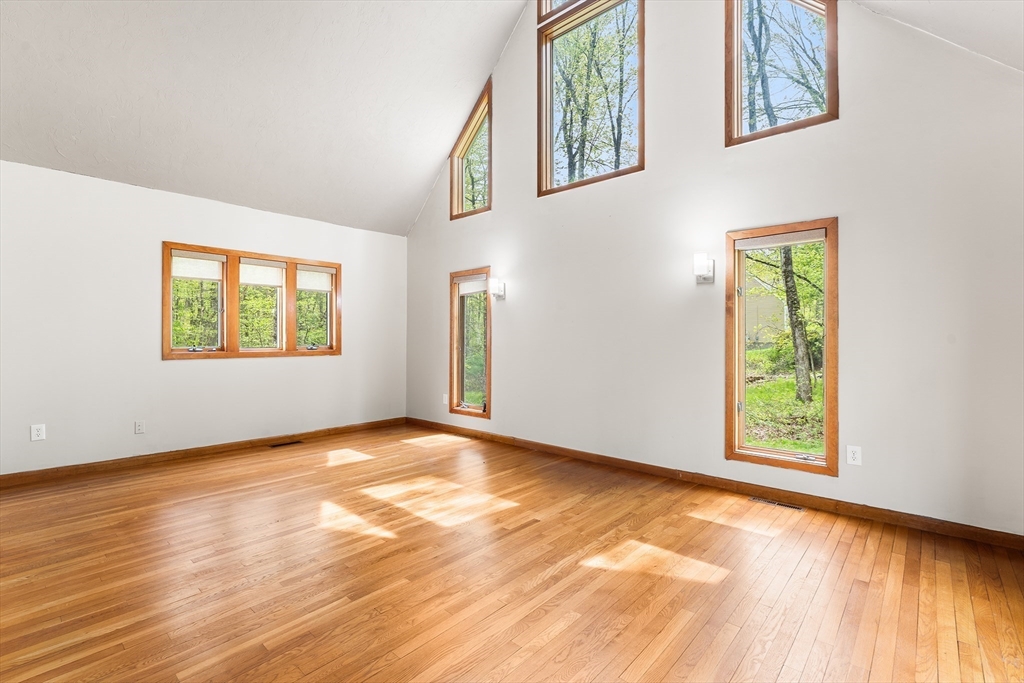 320 Nagog Hill Road Acton, MA 01720 - Photo 3 of 39