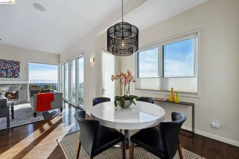 $998,000 | 11 Hawks Hill Court, Oakland, CA 94618