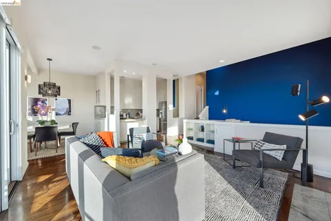 $998,000 | 11 Hawks Hill Court, Oakland, CA 94618