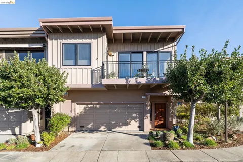 $998,000 | 11 Hawks Hill Court, Oakland, CA 94618