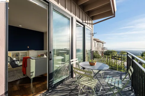 $998,000 | 11 Hawks Hill Court, Oakland, CA 94618