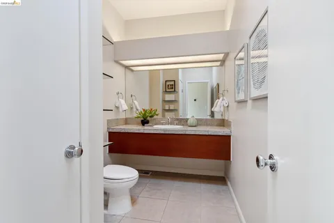 $998,000 | 11 Hawks Hill Court, Oakland, CA 94618